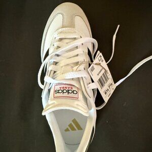 Women's Adidas Samba Size 7 1/2 White with black stripes